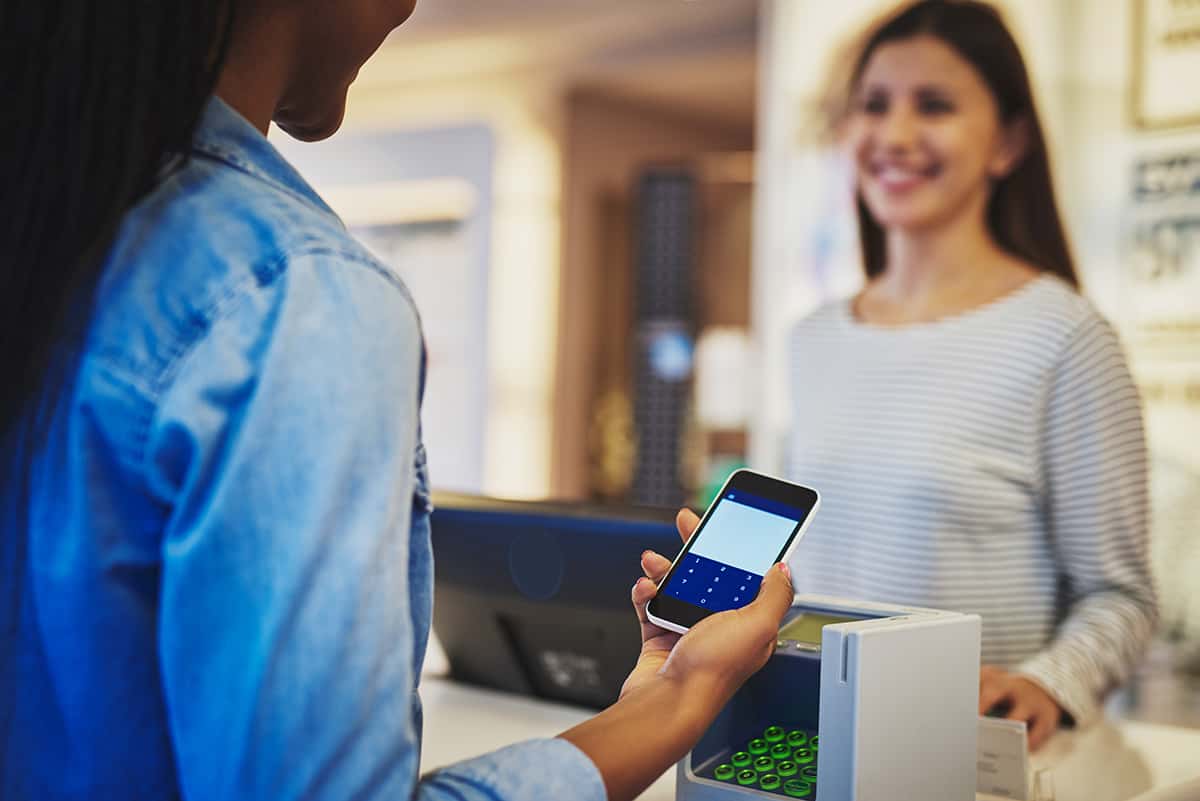 How Introducing Mobile Pay Options Can Improve the Customer Experience in Your Service Center